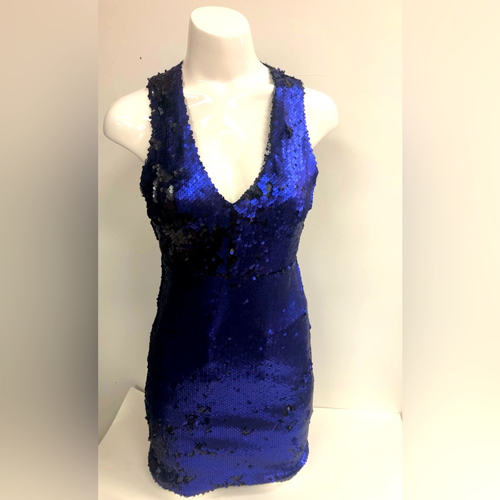 SHINESTARE SEQUIN MINI DRESS IN SIZE MEDIUM